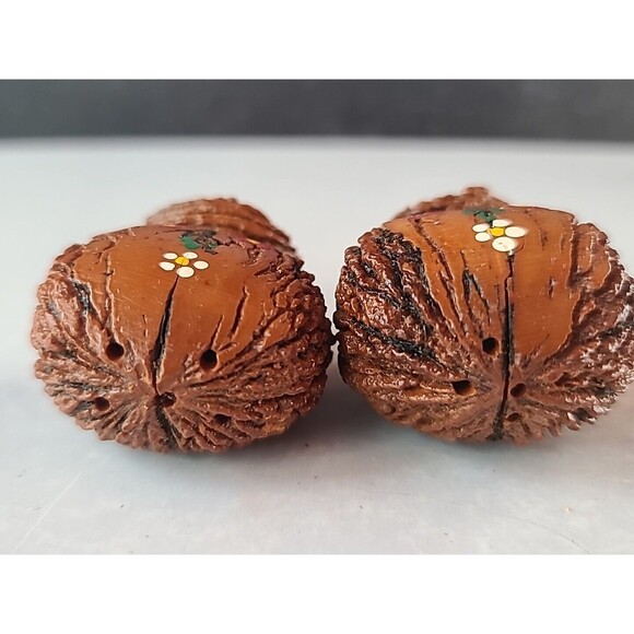 Vintage Walnut Pit Shaped Handpainted Floral Salt And Pepper Shakers, READ - Picture 8 of 10